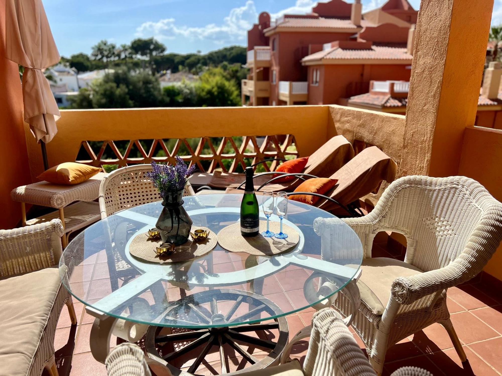 2 Bedroom Apartment Marbella East - La Reserva De Marbella Exterior photo